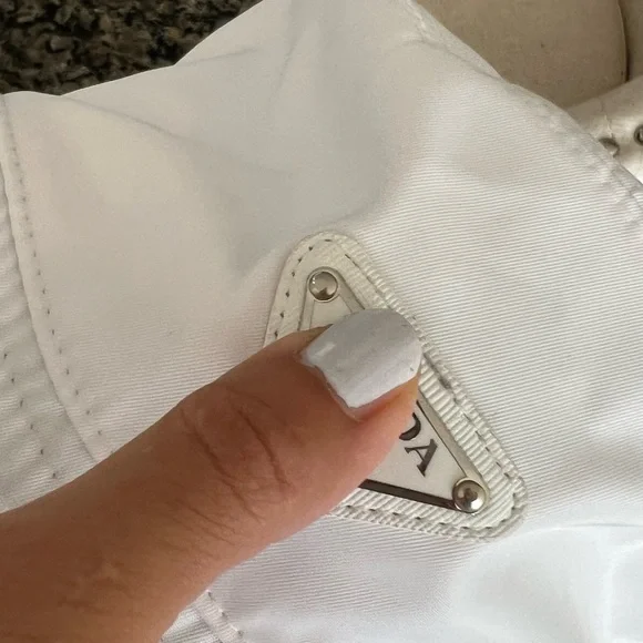 Fashion  White Bucket Hat - Picture 10 of 12